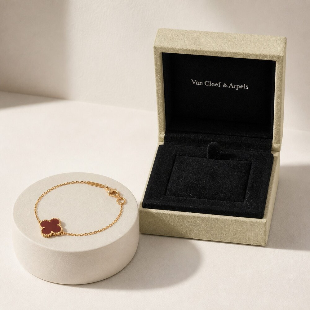 Van Cleef & Arpels Elegant Signature Bracelet Style 3 | New with Box - Picture 7 of 9